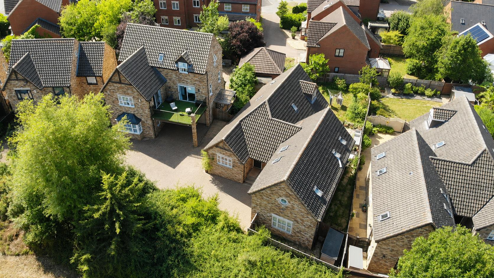 5 bed property in Malton Close, Milton Keynes